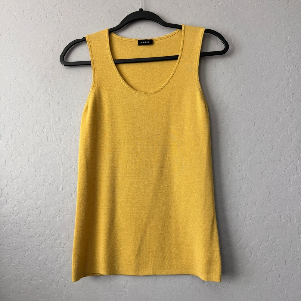 Akris Size 8 Knit Tank Top Yellow Sleeveless Cashmere Silk Scoop Neck Luxury